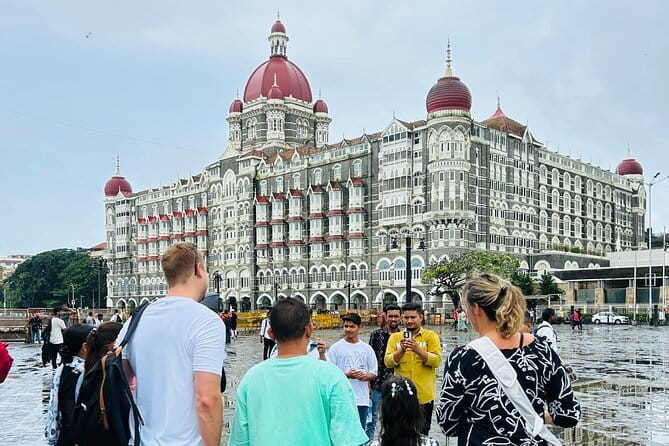 Mumbai Highlight : Exclusive Private Luxury Sightseeing Tour - Marine Drive and Malabar Hill for the city’s best broad views