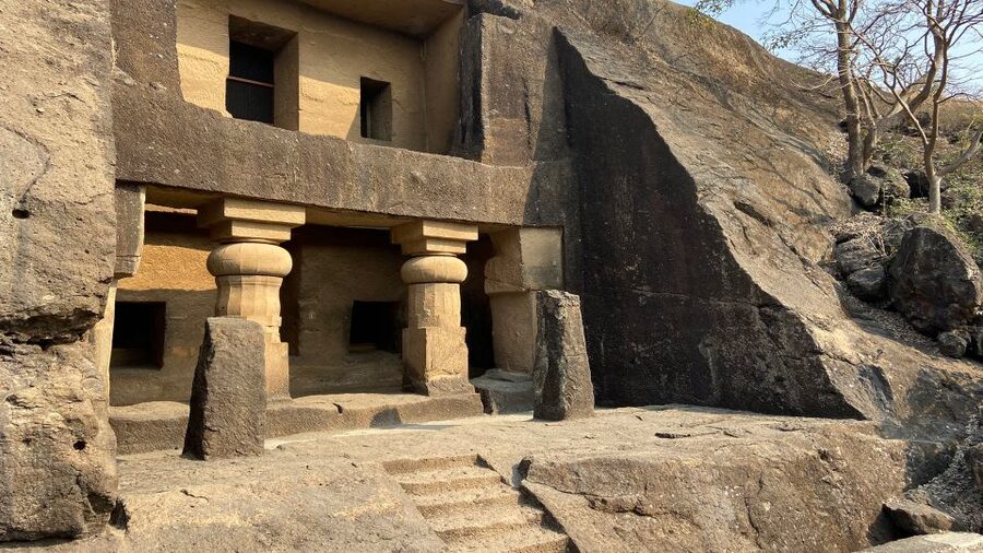 Mumbai: Kanheri Caves and The Golden Pagoda Temple - Key points to know before booking
