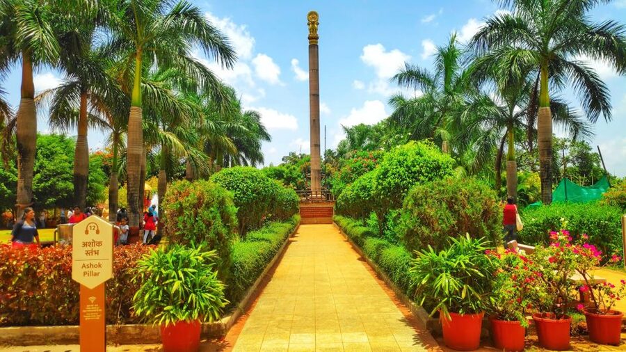 Mumbai: Kanheri Caves and The Golden Pagoda Temple - Timing, transport, and the real length of the day