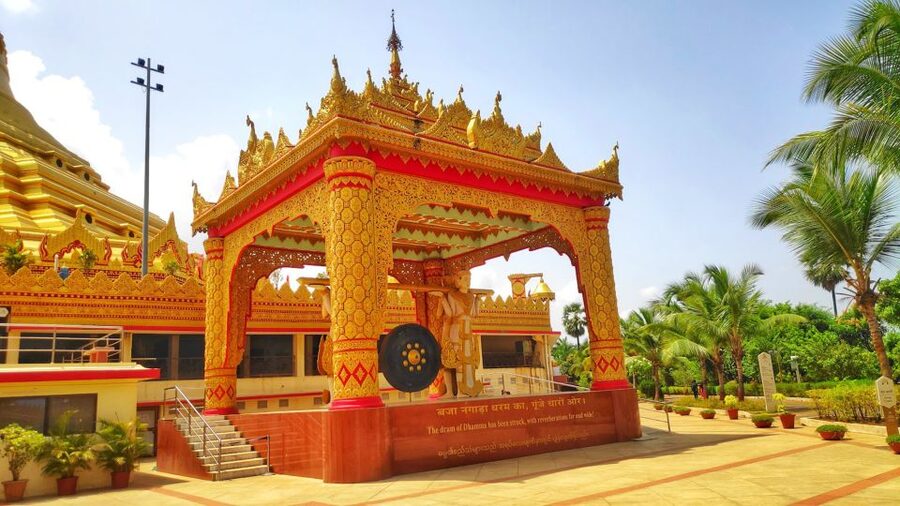 Mumbai: Kanheri Caves and The Golden Pagoda Temple - Food and extra touches