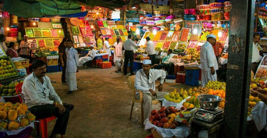 Mumbai: Local Markets & Temples Tour - Mumbai’s working markets, not a staged show