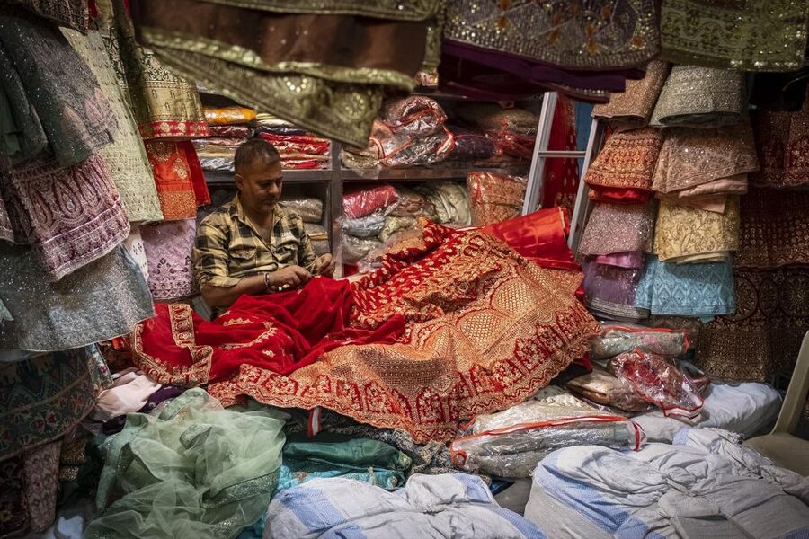 Mumbai: Local Markets & Temples Tour - Bombay Panjrapole and the city’s care for cows