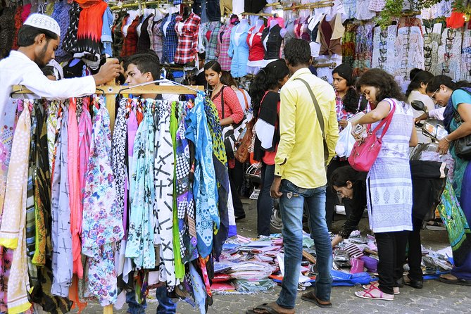 Mumbai Market Tour in Private Vehicle - Crawford Market: a 30-minute introduction to old Mumbai shopping