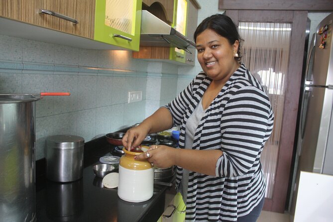 Mumbai Market Tour & Maharashtrian Cooking Class with Chef Reshma - Santacruz market, where the meal begins