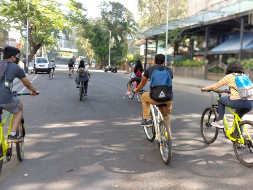 Mumbai: Morning Bicycle Tour - Marine Drive and the Arabian Sea