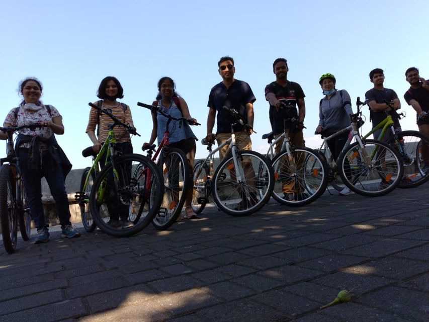 Mumbai: Morning Bicycle Tour - The guides make the difference