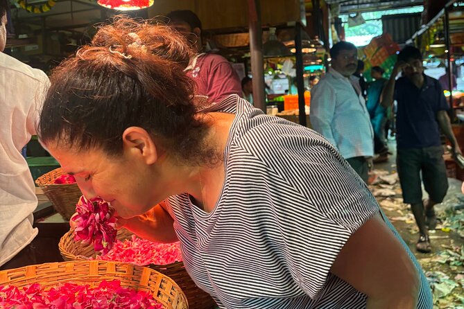 Mumbai Morning Market Tour of Flowers, Fish, and More - Sassoon Dock and Mumbai’s fish trade