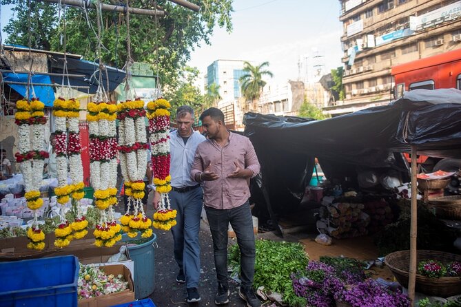 Mumbai Morning Market Tour of Flowers, Fish, and More - Dadar’s fruit and vegetable market
