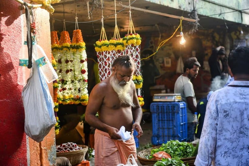 Mumbai Morning Market Tour of Flowers, Fish, and More - Who should book this Mumbai market tour?