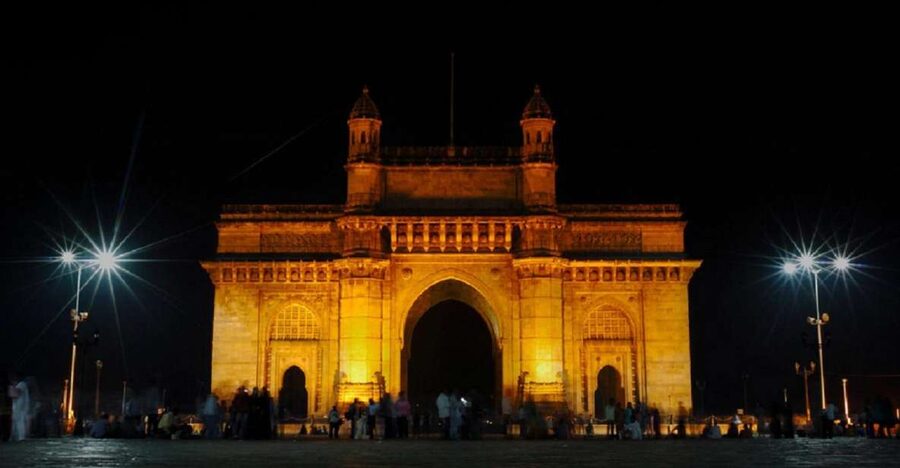 Mumbai Night Tour - Gateway of India: the best opening stop
