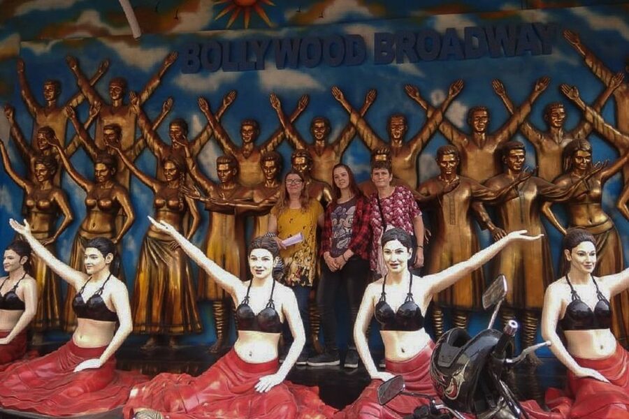 Mumbai: Private Bollywood Tour with Mumbai Sightseeing - Gateway of India and the Taj Mahal Palace