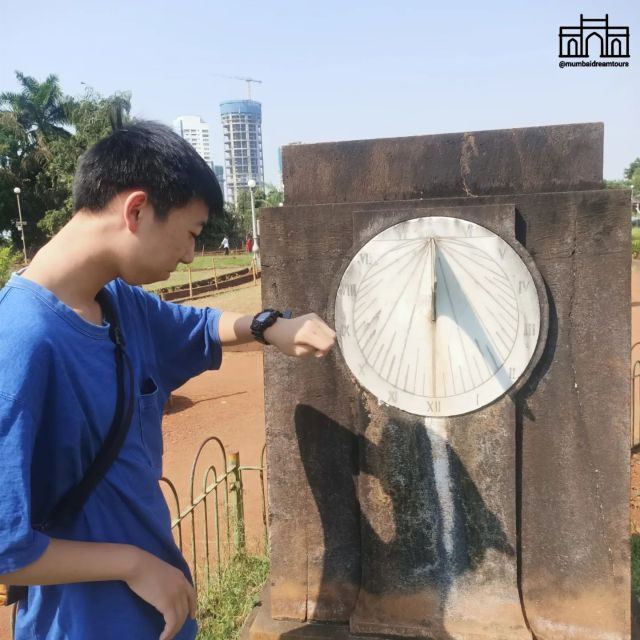 Mumbai: Private City sightseeing and Dharavi Slum Tour - Oval Maidan, Kala Ghoda, and the city’s public spaces