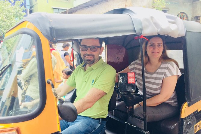 Mumbai Private Cultural Tour with Lunch and Transport - Juhu Beach and Mumbai street food