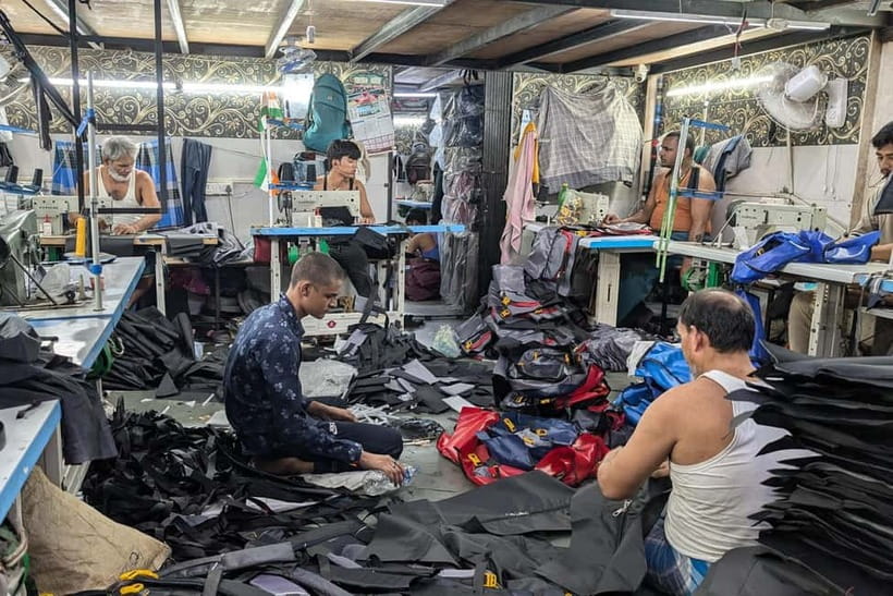 Mumbai: Private Dhobi Ghat Laundry & Slum Tour with Pickup - What makes the private format useful
