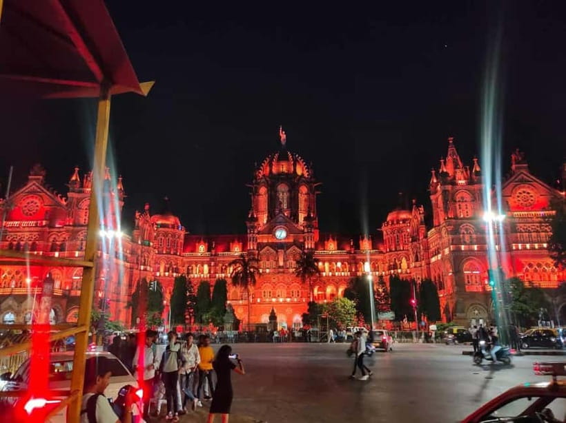 Mumbai: Private Night Sightseeing Tour with Pickup & Drop - Banganga Tank and the religious side of the city