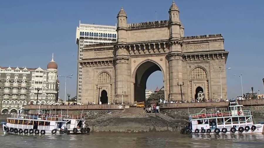 Mumbai: Private or Group City Guided Sightseeing Tour - Dhobi Ghat, where laundry becomes city life