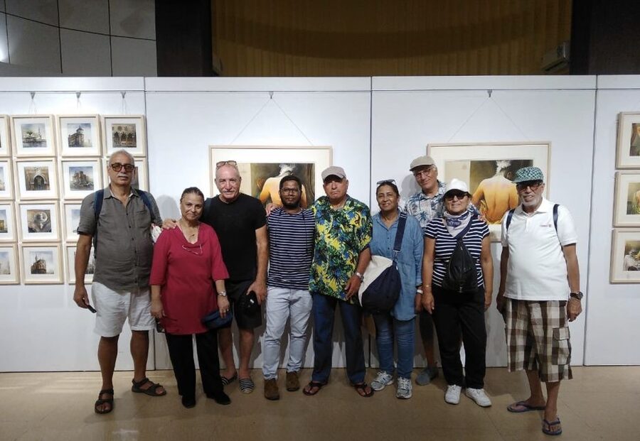 Mumbai: Private or Group City Guided Sightseeing Tour - Kala Ghoda, Oval Maidan, and Mumbai’s grand center
