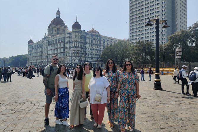Mumbai Private Sightseeing Tour with Top Highlights - Banganga and an older sacred corner