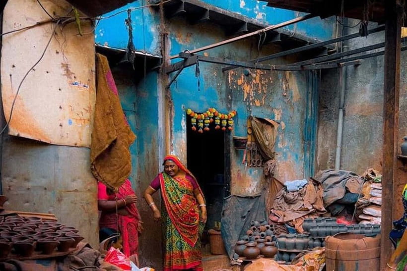 Mumbai: Private Slum and Sightseeing Full-day tour - CST, Crawford Market, and the city’s public life