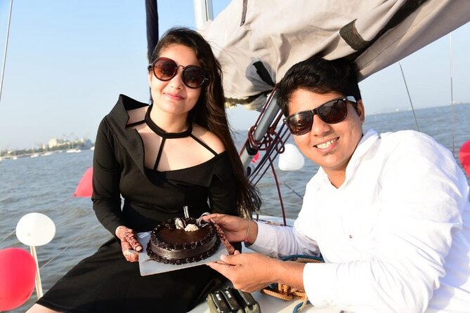 Mumbai Private Sunrise/Sunset Sailing 8ppl Boat Tour - Leaving the Gateway of India