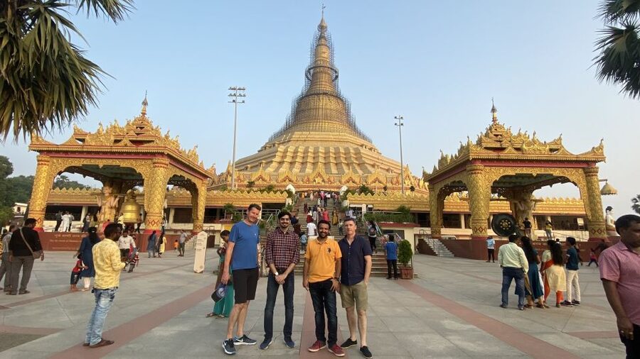Mumbai: Private tour for Kanheri Caves and Golden Pagoda - The ten-minute ferry to the Golden Pagoda
