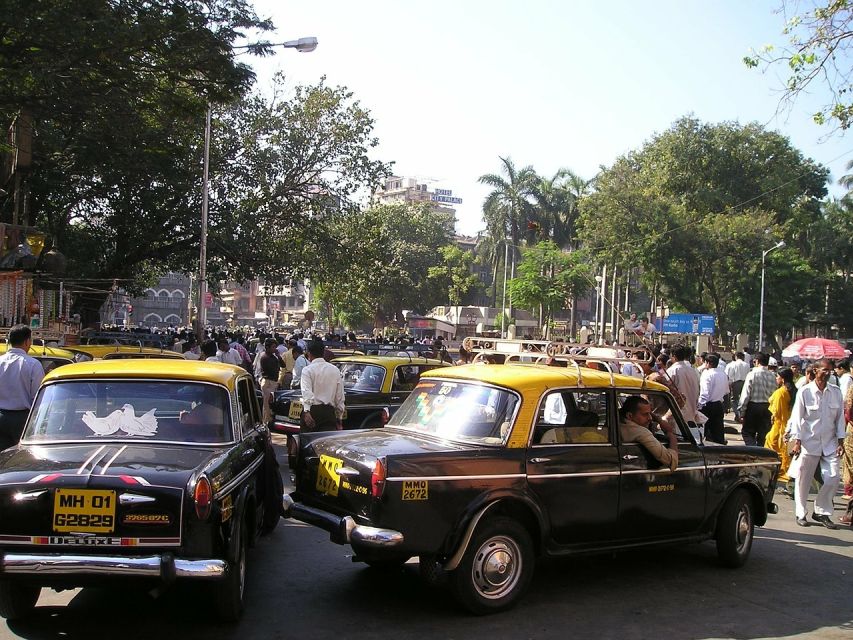 Mumbai: Private Walking Tour with a Local - Key points to know before booking