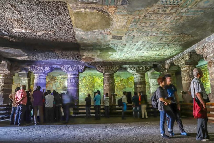 Mumbai: Same Day Tour of Ajanta & Ellora Cave's - First stop: two hours at Ellora’s 34 caves