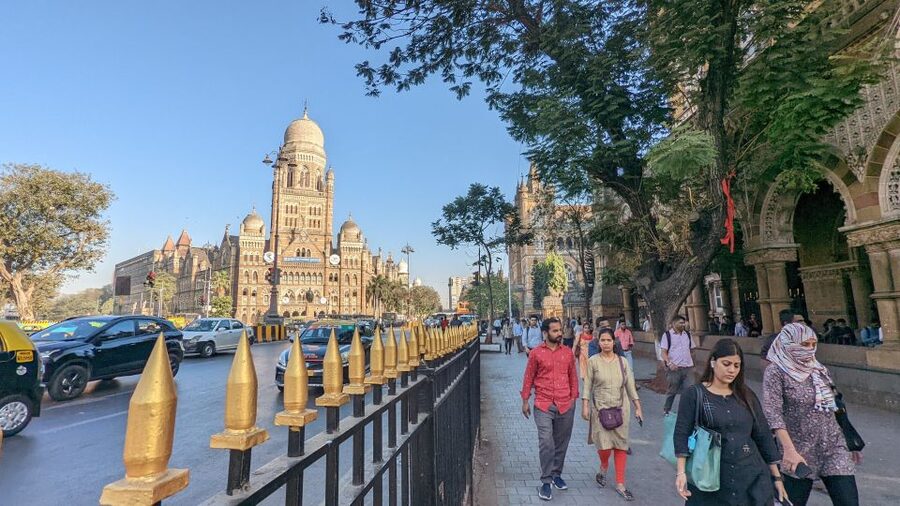 Mumbai Shore Excursions: Small Group Mumbai Sightseeing tour - Jain Temple and the Hanging Gardens