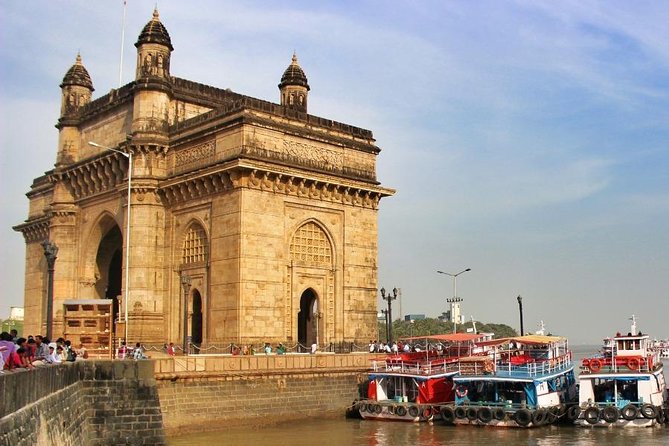 Mumbai Sky Line Private Sailing Excursion for up to 5ppl - What the 1 hour 30 minute sailing portion feels like