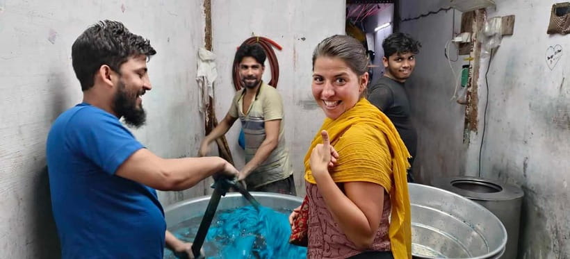 Mumbai: Slum Tour Dharavi & Dhobi Ghat Laundry with a Local - Walking through Dharavi with someone who lives there
