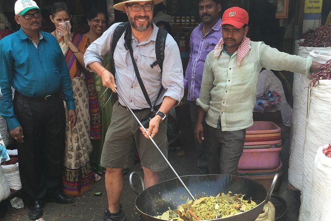 Mumbai Spice Markets and Bazaars Tour with Guide and Transport - Chor Bazaar and the story behind the name