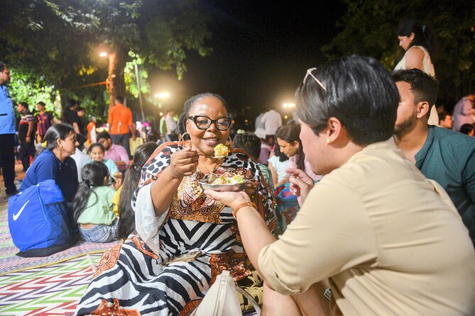 Mumbai Street Food & Bazaar Tour with Local Transport - Key points at a glance