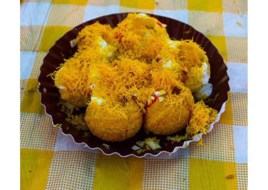 Mumbai Street Food Crawl (2 Hours Guided Food Tasting Tour) - Pani-puri lanes and the pleasure of small bites