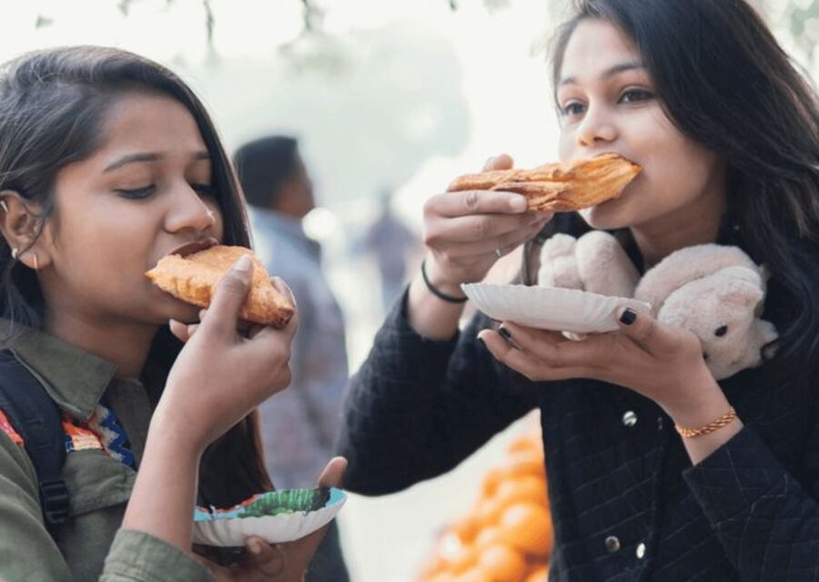 Mumbai Street Food Crawl (2 Hours Guided Food Tasting Tour) - Seeing sweets prepared, then ending with dessert