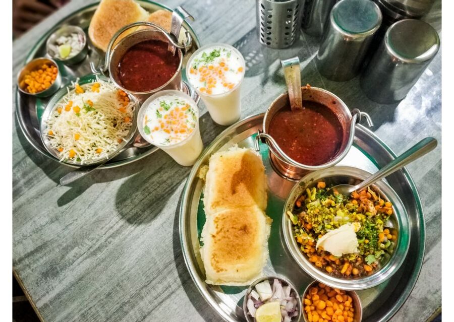 Mumbai Street Food Crawl (2 Hours Guided Food Tasting Tour) - Clay-pot chai with Mumbai views