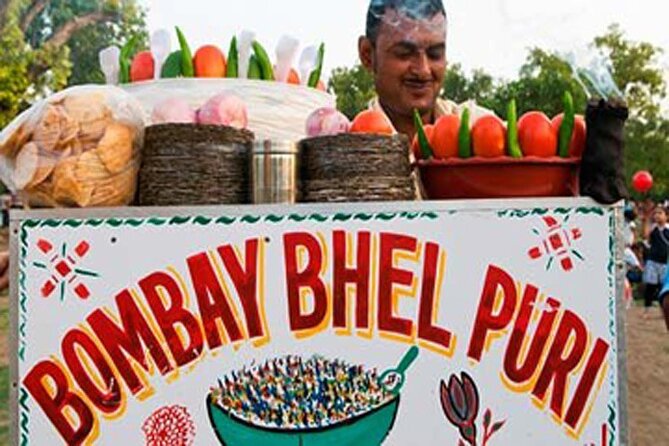 Mumbai Street Food Tour with Sunset View - Chowpatty Beach: Mumbai snacks with an Arabian Sea sunset