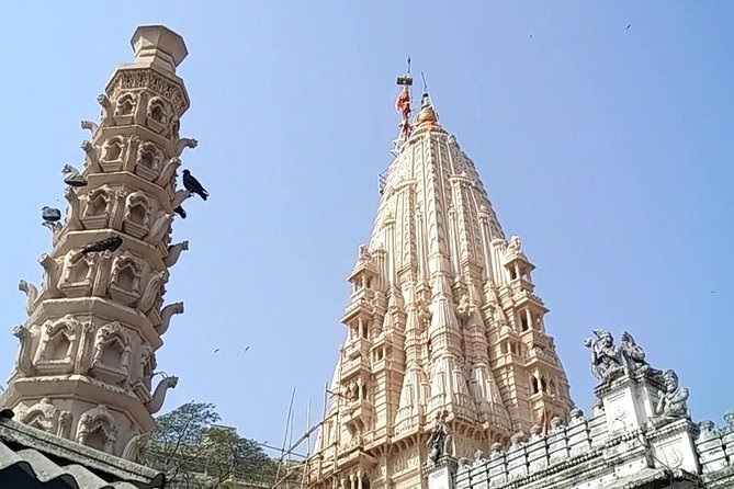 Mumbai Temple Tour in Private Vehicle - Banganga Tank: an ancient water site in modern Mumbai