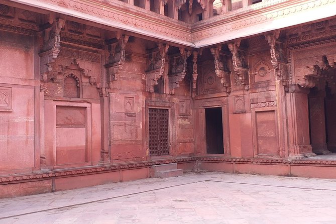 Mumbai to Agra Taj Mahal Day Trip with Return Flights and Lunch - The private drive from Delhi to Agra