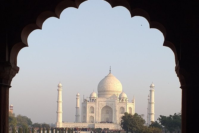 Mumbai to Agra Taj Mahal Day Trip with Return Flights and Lunch - Flights from Mumbai through Delhi