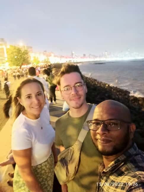 Night Tour: Mumbai’s Nights & Buzzing Bazaars - Gateway of India and the Taj Mahal Palace