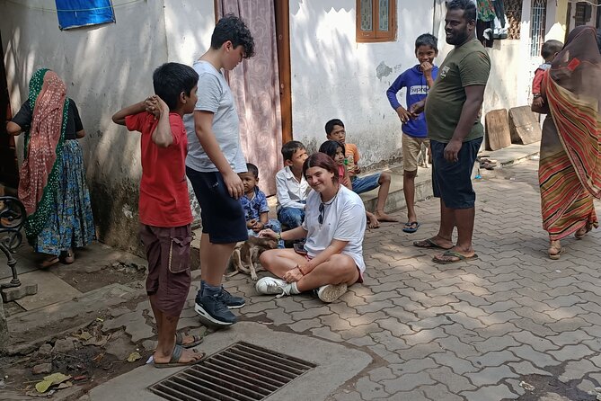 Private 8 Hours Mumbai City Sightseeing and Dharavi Slum Tour - Drive Marine Drive and pause at Hanging Gardens