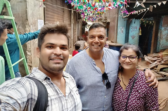 Private 8 Hours Mumbai City Sightseeing and Dharavi Slum Tour - Watch the work at Dhobi Ghat