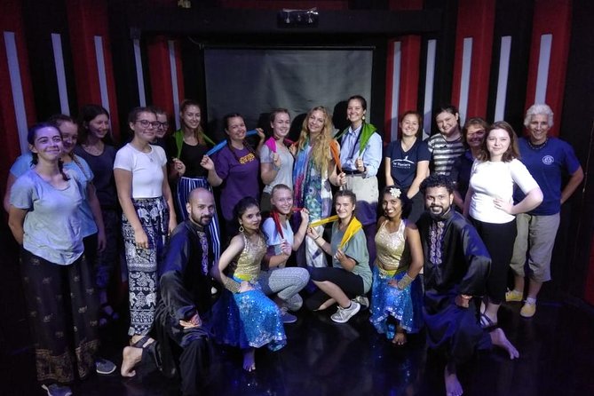 Private Bollywood with Slum Tour Inclusive of Guide and Transport - Practical advice before you go
