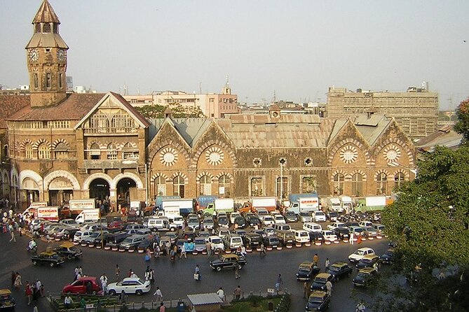 Private City Tour with Dharavi Slum Dhobighat and Dabbawalla - Gateway of India and Mumbai’s ceremonial waterfront
