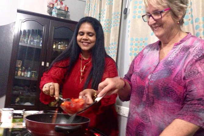 Private Cooking Class in Mumbai - Cooking in a Mumbai family home