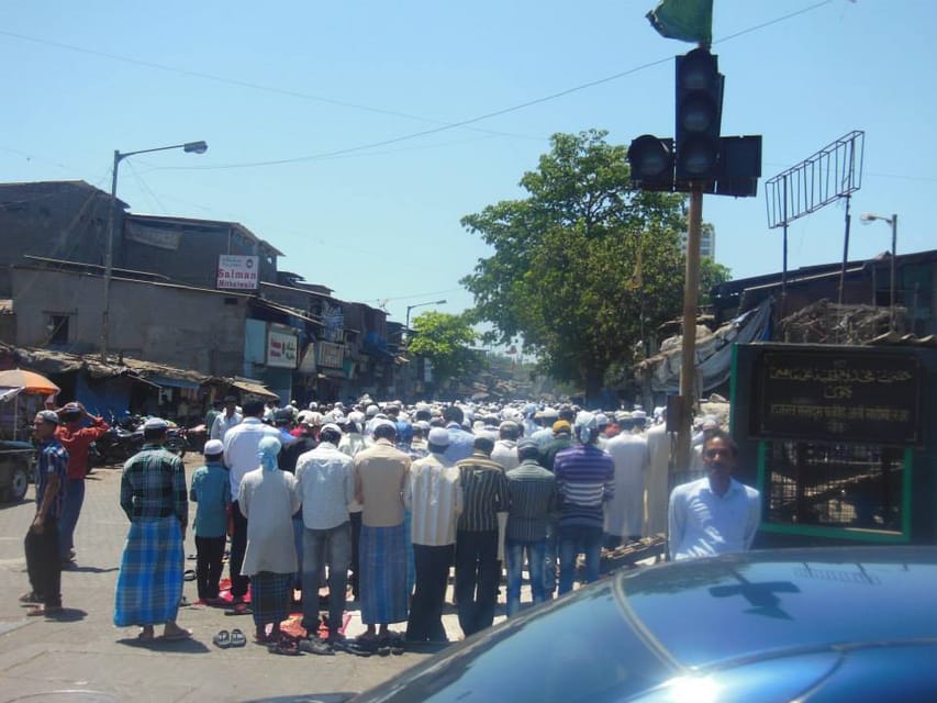 Private Dharavi Slum Tour - Entering Dharavi with a guide who lives there