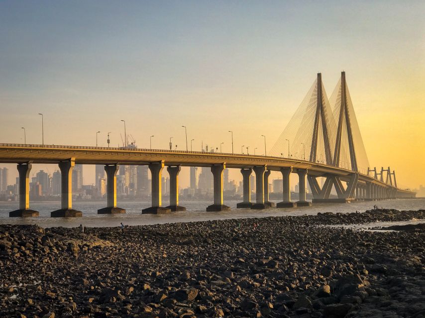 Private Exclusive Sightseeing Tour of Mumbai with Guide - Colaba Causeway and Crawford Market