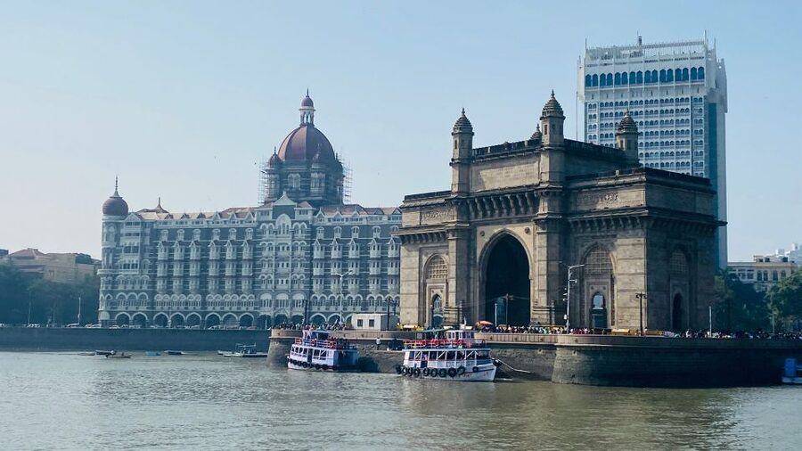 Private Full Day Mumbai City Sightseeing & Dharavi Slum Tour - Crawford Market and South Mumbai’s older streets