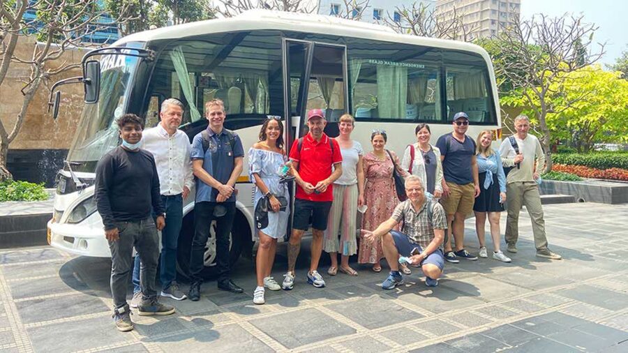 Private Full Day Mumbai City Sightseeing & Dharavi Slum Tour - Marine Drive, Malabar Hill, and the western shore