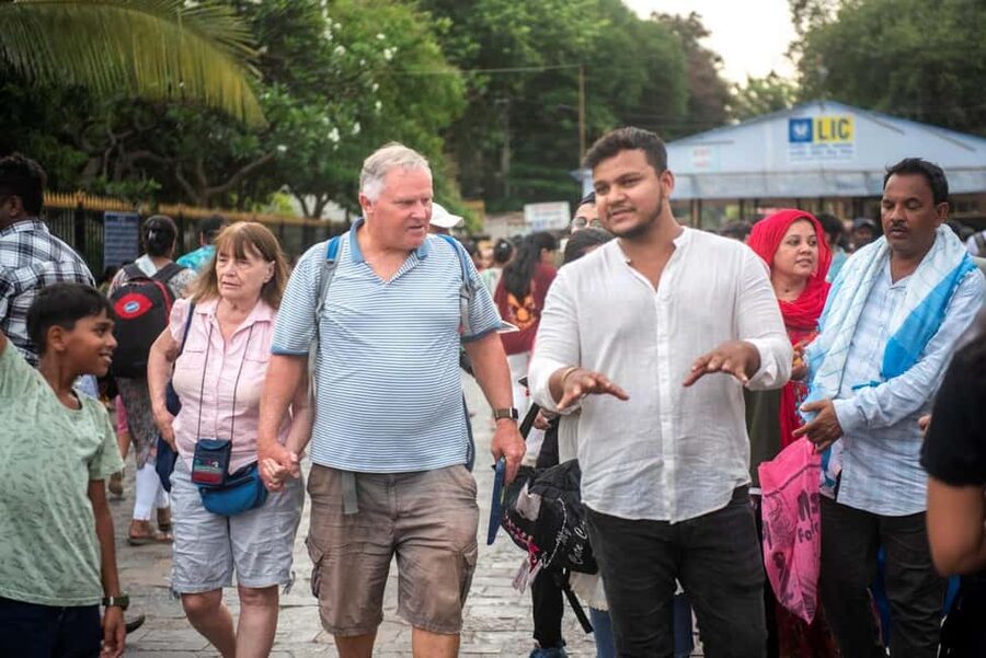 Private Full-Day Mumbai Sightseeing & Dharavi Slum Tour - Dhobi Ghat and the working city